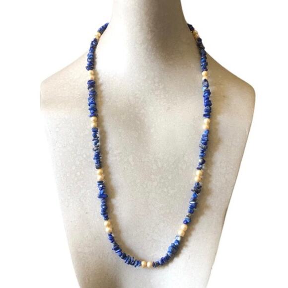 Retro 80's Beaded Blue Faux Pearl Beads Timeless Classic Lightweight Necklace - Picture 2 of 8